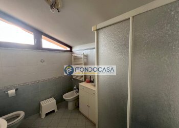 bagno mansardato - Appartamento via martin ferraro, Massa - foto 25