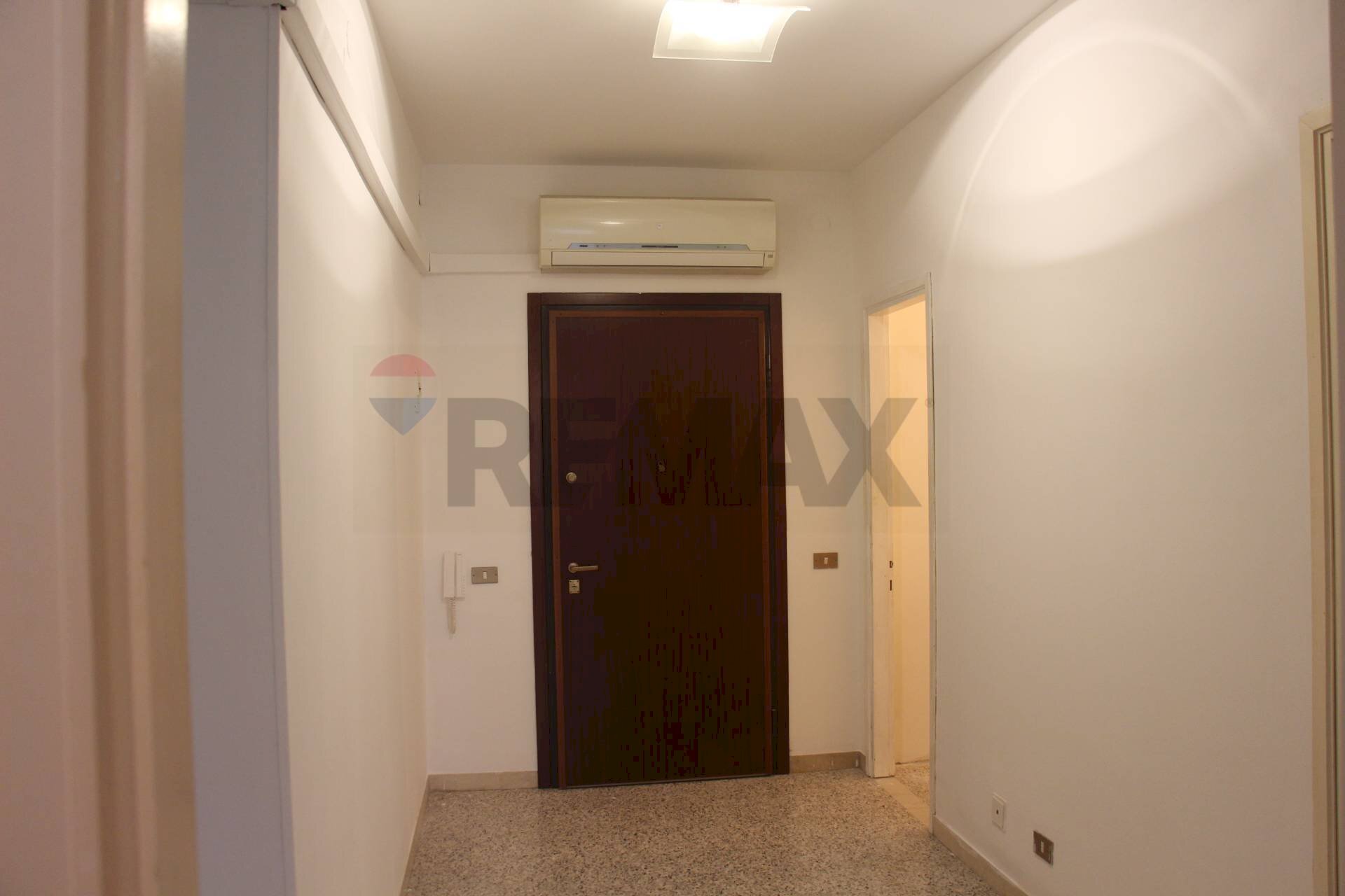 Hall / corridoio - Trilocale Via Roma
2, Bagnolo in Piano - foto 3