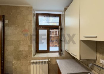 Cucina - Appartamento Via Gian Filippo Ingrassia
 
6/8/12, Palermo - foto 15