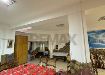 Camera / camera da letto - Appartamento Via Gian Filippo Ingrassia
 
6/8/12, Palermo - foto 32