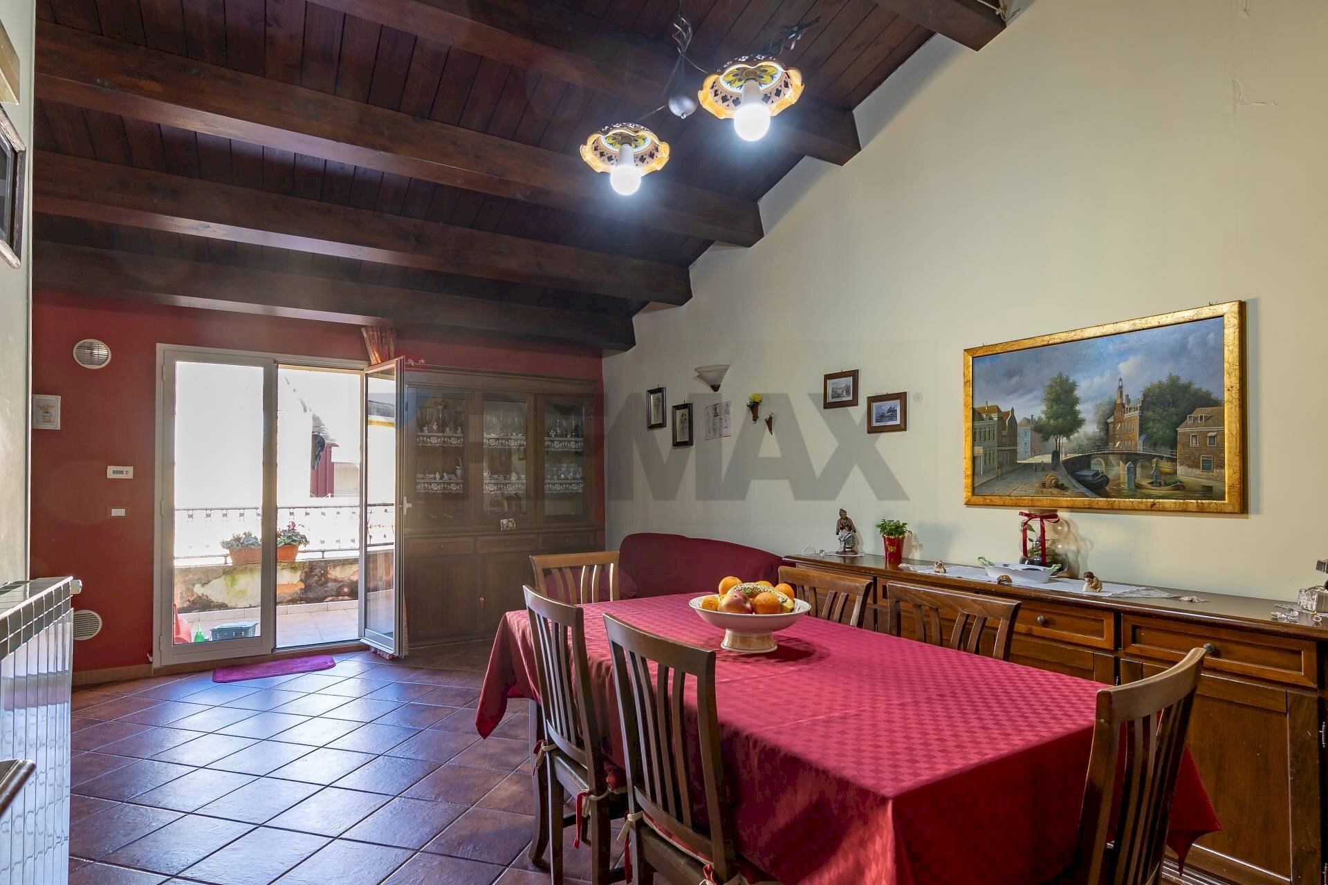 Sala da pranzo - Casa indipendente Via Giuseppe Pitrè
 
64/66, Ragusa - foto 1