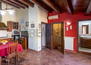 Sala da pranzo - Casa indipendente Via Giuseppe Pitrè
 
64/66, Ragusa - foto 7