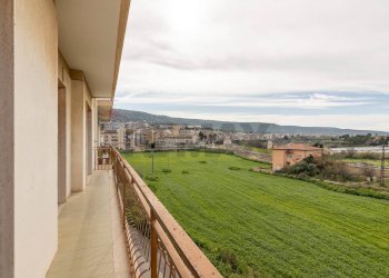 Balcone - Appartamento via Righi
 
4, Comiso - foto 1