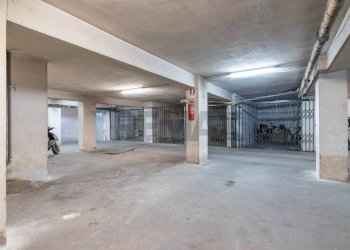 Parcheggio - Appartamento via Righi
 
4, Comiso - foto 23