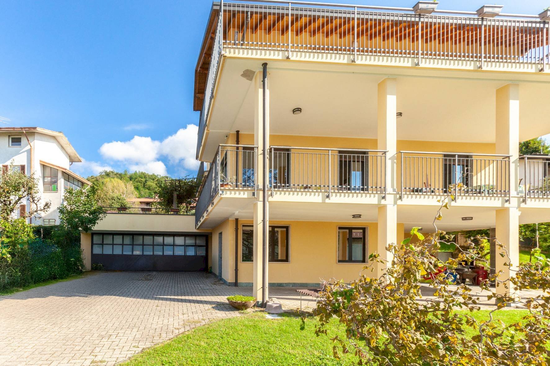 Foto 3 - Villa via prada
 
17, Comerio - photo 3