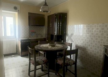 Sala da pranzo - Appartamento Via Roma
 
8 e 6, Mirabello Sannitico - foto 6