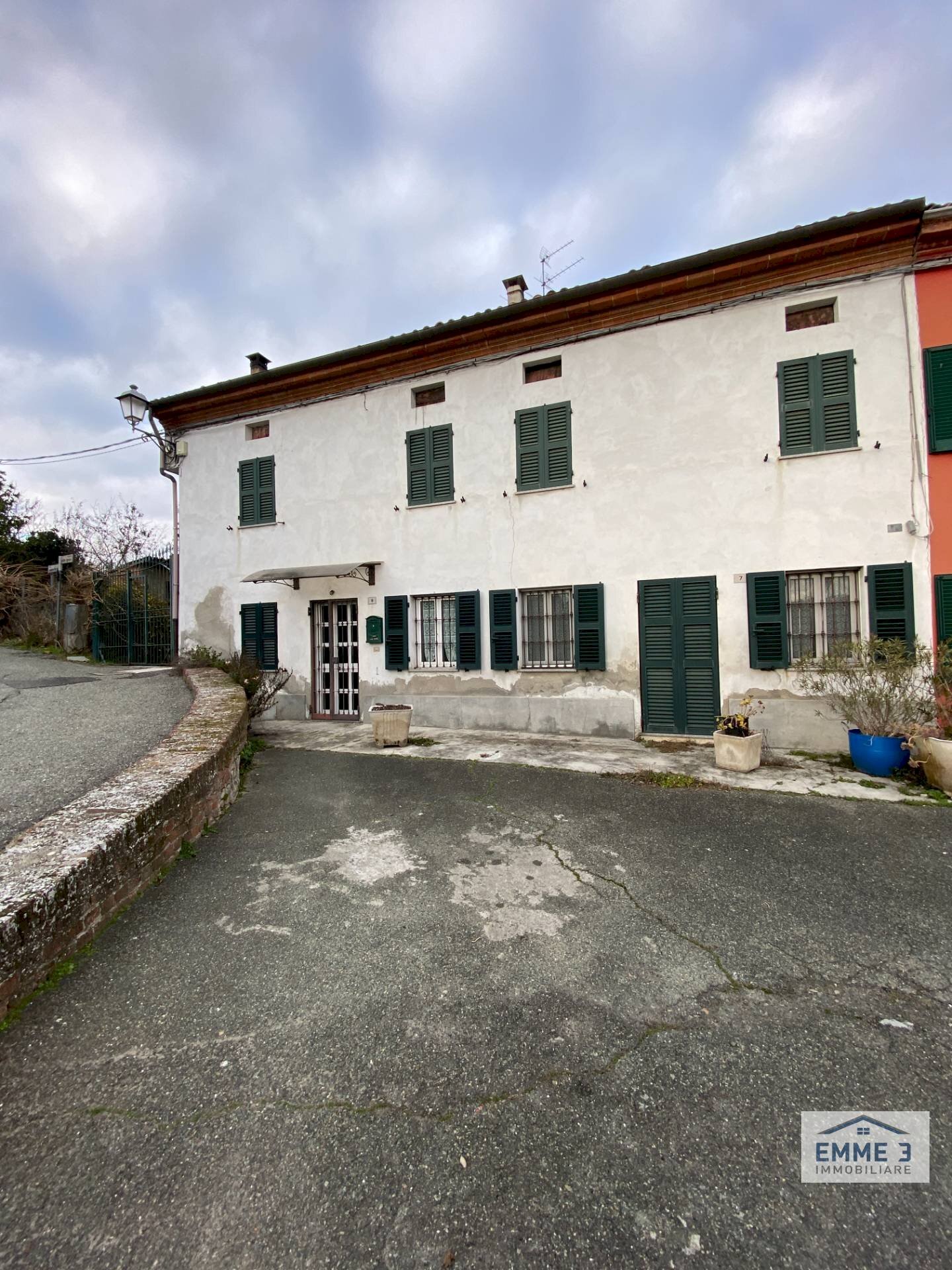 Foto 1 - Casa semi indipendente Piazza milite Ignoto
 
9, Montecastello - foto 1