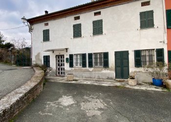 Foto 1 - Casa semi indipendente Piazza milite Ignoto
 
9, Montecastello - foto 1