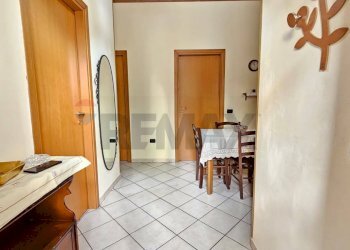 Hall / corridoio - Trilocale Napoli - foto 6