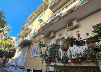 Edificio all\'aperto - Commercial Premises Napoli - photo 4