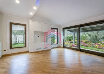 Foto 1 - Villa Viale Ascanio
 
36, Pomezia - photo 1