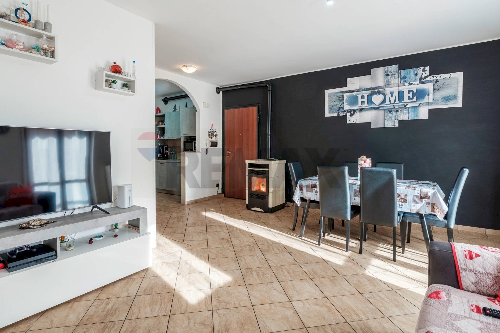 Sala da pranzo - Trilocale Via padile
 
11, Gardone Val Trompia - foto 3