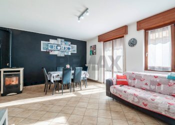 Sala da pranzo - Trilocale Via padile
 
11, Gardone Val Trompia - foto 2