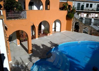 Foto 3 - Appartamento Traversa Via Gaetano Martino
 
2, Taormina - foto 3