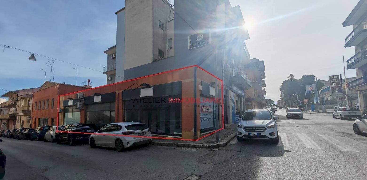 Foto 2 - Locale Commerciale Via Stesicoro
 
23, Ragusa - foto 2