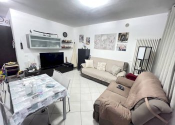 Soggiorno - Bilocale via Volano, Ravenna (zona Porto Corsini) - foto 2