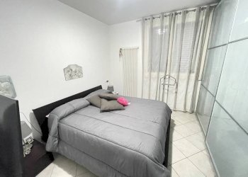 Camera da letto - Bilocale via Volano, Ravenna (zona Porto Corsini) - foto 8