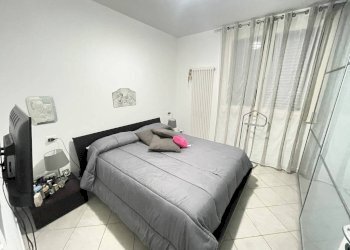 Camera da letto - Bilocale via Volano, Ravenna (zona Porto Corsini) - foto 9