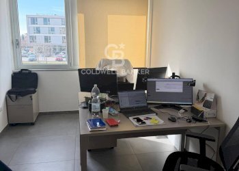 Foto 7 - Ufficio Via La Louvriere
 
1A, Foligno - foto 7