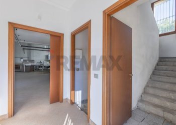 Scale - Capannone via vignola, Monza - foto 16