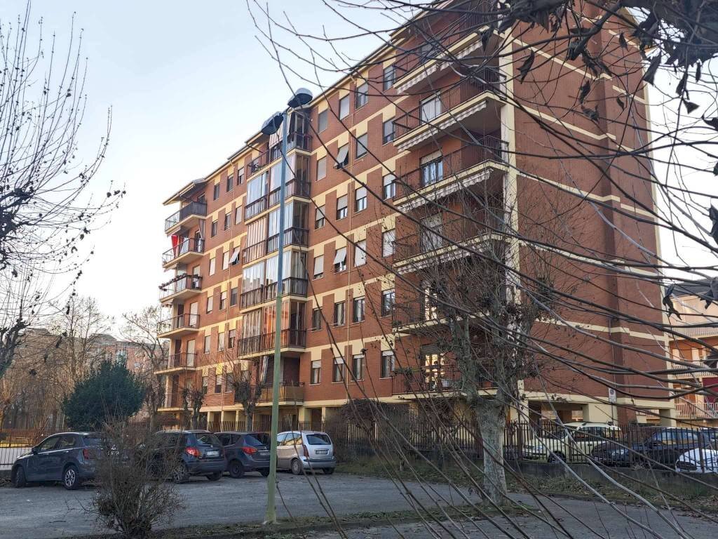 Facciata - Quadrilocale via Giuseppe Ungaretti, Asti - foto 1