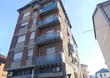 Facciata - Three-room apartment via Giorgio Basta, Asti - photo 9