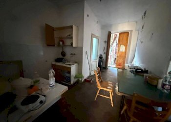 Stanza non arredata - Bilocale via Tronzano, 28, Torino (zona Rebaudengo) - foto 11