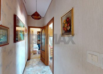 Hall / corridoio - Quadrilocale Via Gaspare Murtola
 
33b, Genova - foto 27