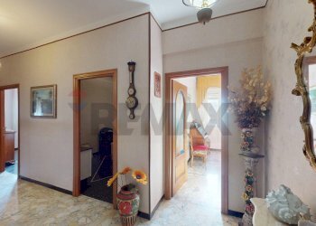 Hall / corridoio - Quadrilocale Via Gaspare Murtola
 
33b, Genova - foto 36