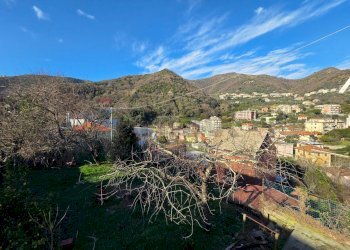 Vista delle montagne - Quadrilocale Via Mogge
 
10B, Genova - foto 1