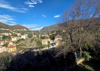 Vista delle montagne - Quadrilocale Via Mogge
 
10B, Genova - foto 5