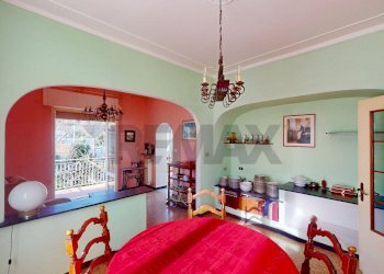 Sala da pranzo - Quadrilocale Via Mogge
 
10B, Genova - foto 18