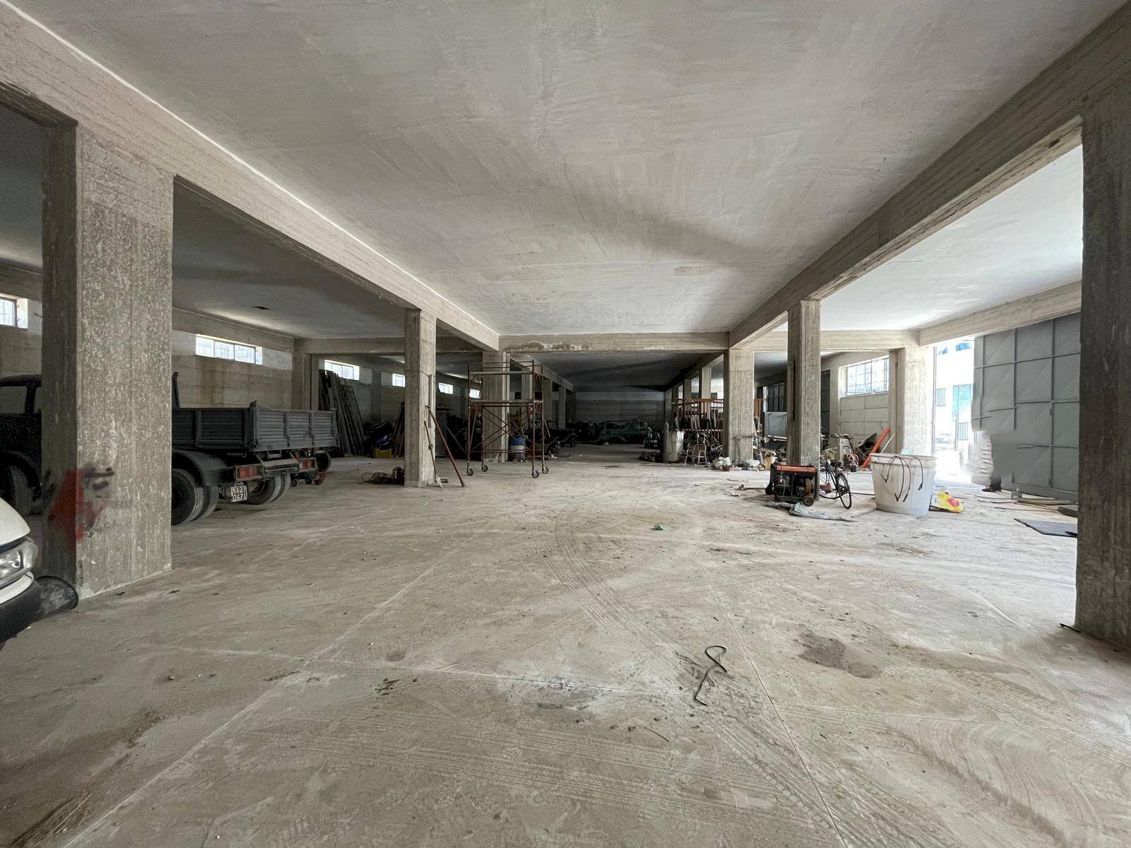 Foto 1 - Warehouse Via Vicinale Discesa Galitta, Maddaloni - photo 1