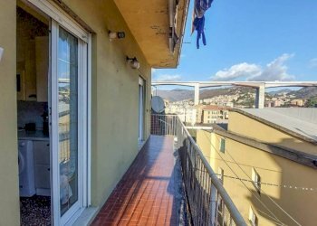 Balcone - Bilocale via delle Gavette, Genova (zona Staglieno) - foto 9