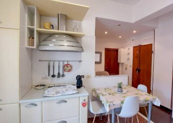 Cucina - Bilocale via delle Gavette, Genova (zona Staglieno) - foto 11