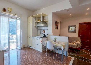 Cucina - Bilocale via delle Gavette, Genova (zona Staglieno) - foto 12