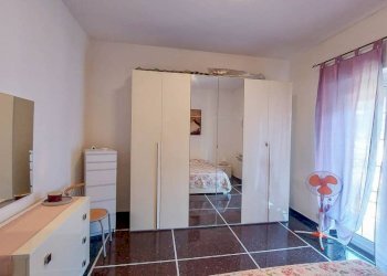 Camera da letto - Bilocale via delle Gavette, Genova (zona Staglieno) - foto 22