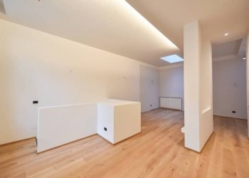 Sala da pranzo - Loft via Giacinto Collegno, 10, Torino (zona San Donato) - foto 2