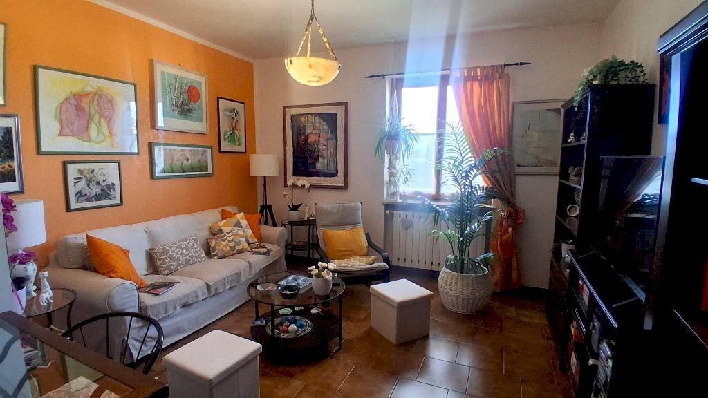 Salone - Four-room apartment via Fossano, 4, Bene Vagienna - photo 2