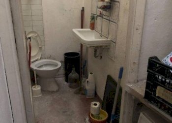 Bagno - Box via Dino Bellucci, 21, Genova - foto 8