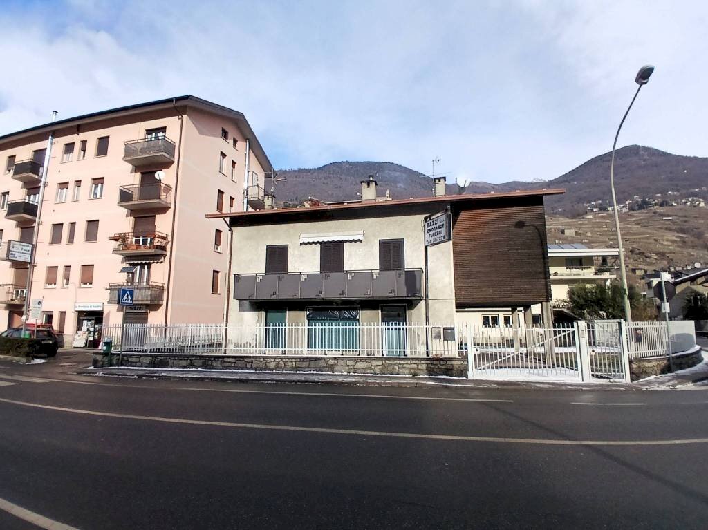 Facciata - Shop via Stelvio, 450, Montagna in Valtellina - photo 1