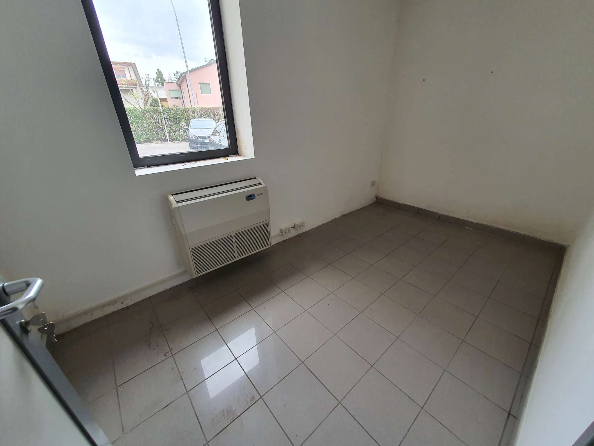 20210804_101754 - Locale Commerciale strada provinciale Strada Provinciale 415 Paullese, Madignano - foto 3