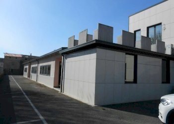 DSCN0107 - Locale Commerciale strada provinciale Strada Provinciale 415 Paullese, 19, Madignano - foto 15