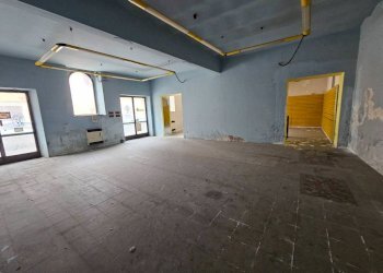 Interno non residenziale - Negozio via Terenzio Varrone, Rieti - foto 8