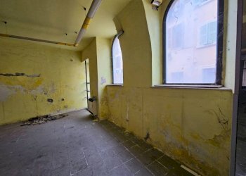 Interno non residenziale - Negozio via Terenzio Varrone, Rieti - foto 10