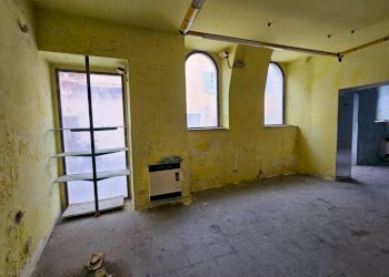 Interno non residenziale - Negozio via Terenzio Varrone, Rieti - foto 11