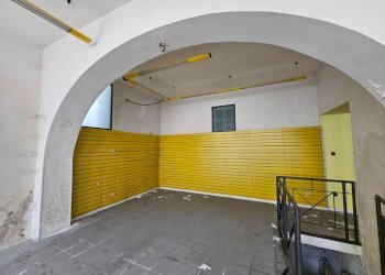 Interno non residenziale - Negozio via Terenzio Varrone, Rieti - foto 12