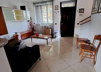 Soggiorno - Villa a Schiera via Asiago, 133, Caronno Pertusella - foto 4