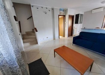 Soggiorno - Villa a Schiera via Asiago, 133, Caronno Pertusella - foto 9