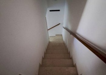 Scala - Villa a Schiera via Asiago, 133, Caronno Pertusella - foto 27